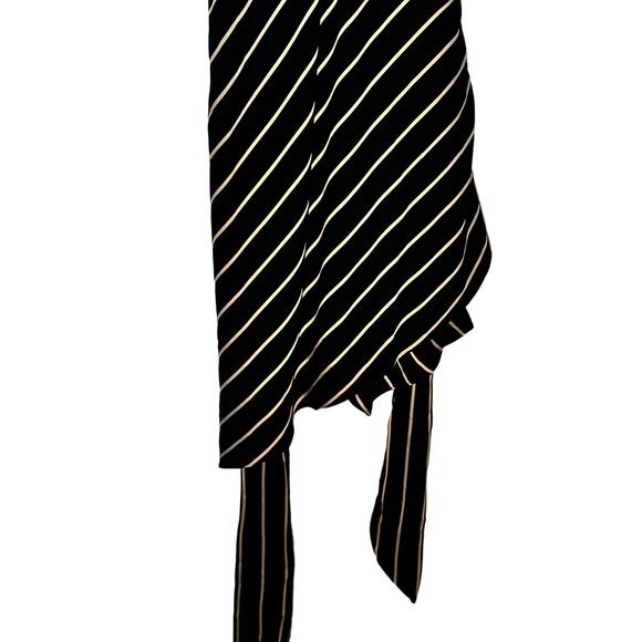 Kendall and Kylie Flowy Sundress New Size Medium - Picture 7 of 10